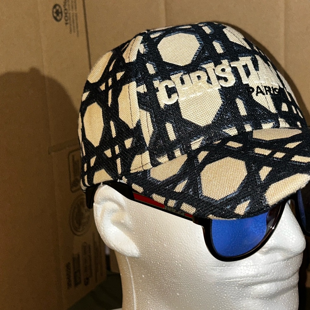Dior Cannage women’s baseball style Hat - Picture 5 of 5
